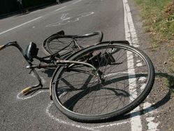 La "dura vita" dei ciclisti, tra rischi e obblighi (Art. corrente, Pag. 1, Foto generica)