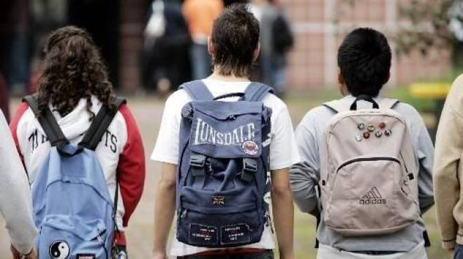 Imprenditori verso la scuola: tentativo di formare (Art. corrente, Pag. 3, Foto generica)