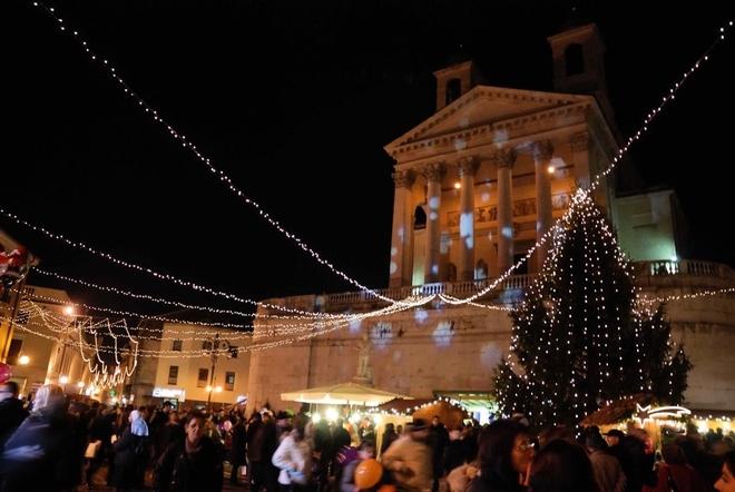 Babbo Natale in versione austerity (Art. corrente, Pag. 2, Foto generica)