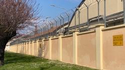 Una pura formalit&agrave;. <br>Il caso Dal Molin vent&rsquo;a (Art. corrente, Pag. 1, Foto generica)