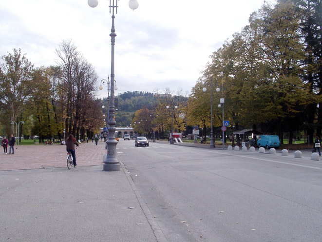 Un esposto contro il parcheggio sotto Campo Marzo