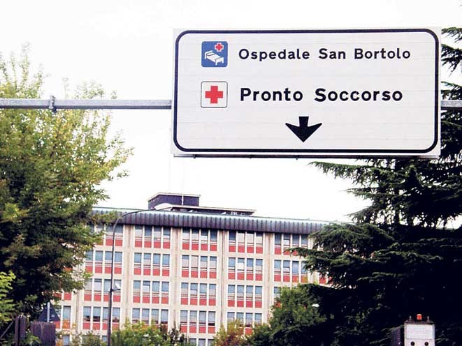 http://www.ladomenicadivicenza.it/foto/NOR/art_1836_3_ospedale.jpg