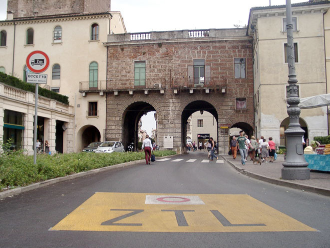 “Basta auto in centro”: con il Pum a Vicenza più p