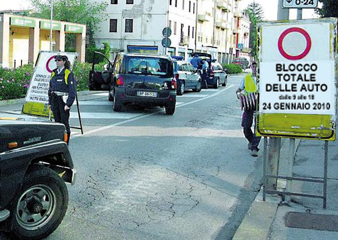 Blocco totale delle auto