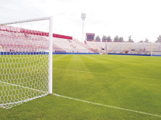 Venezia out, Vicenza stadio più piccolo