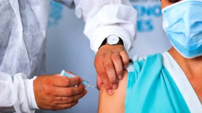 Vaccini in Farmacia<br>
a giugno si parte